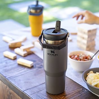 Stanley IceFlow™ Flip Straw Tumbler | 30 OZ
בקבוק סטנלי
