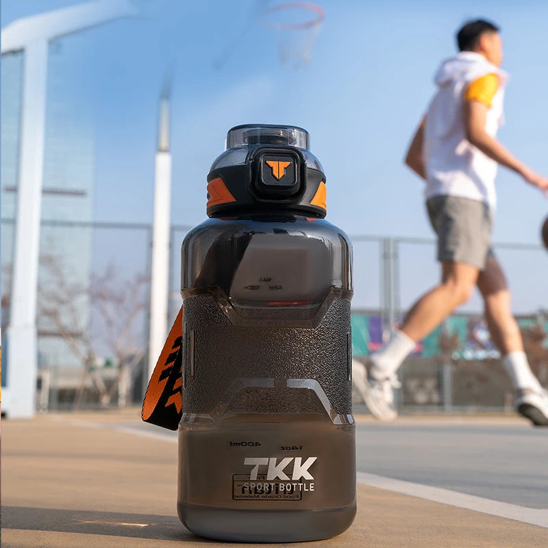 TECH Sports Bottle 2.0 בקבוק ספורט מקצועי