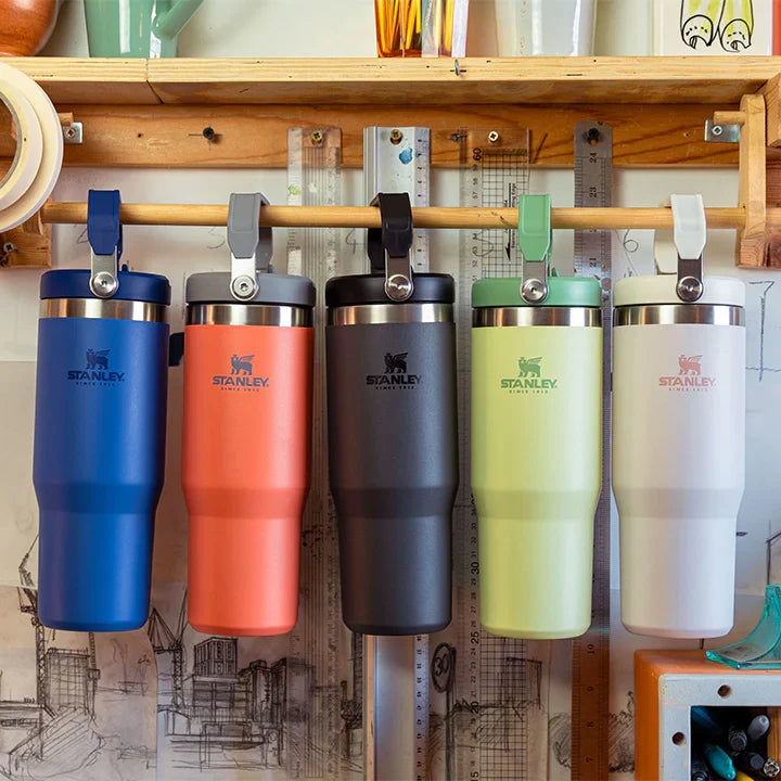 Stanley IceFlow™ Flip Straw Tumbler | 30 OZ
בקבוק סטנלי